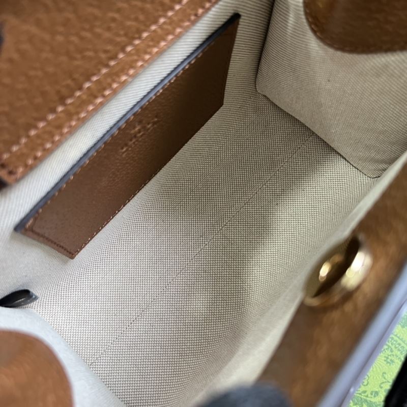 Gvc*1 tote bags